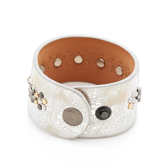 Vegan Leather Wrap Star Silver Cuff Bracelet - Picture 2 of 7